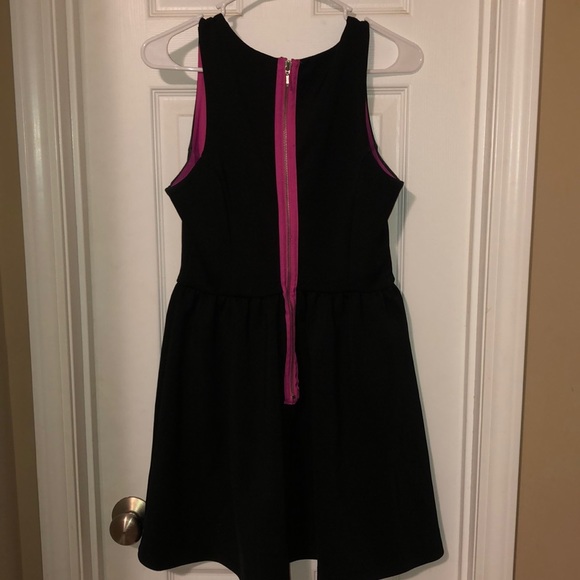 Black dress - Picture 2 of 3